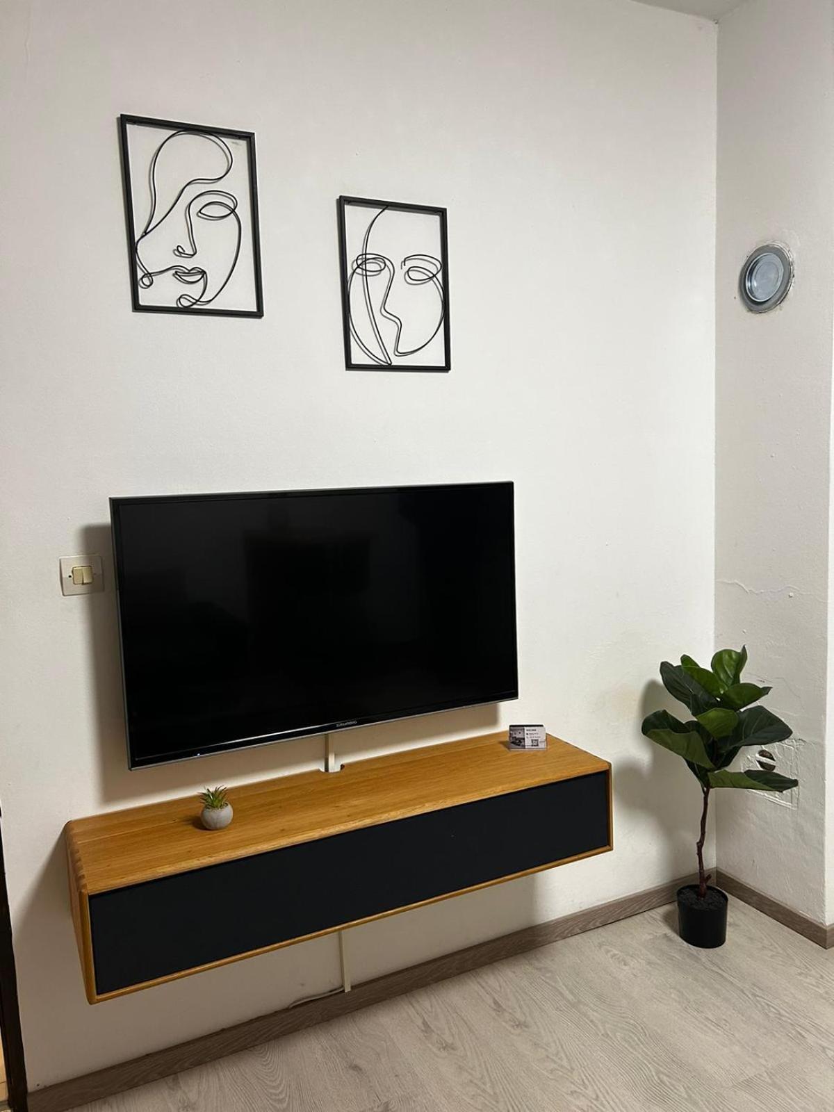 Kod Dide - Entry With Pin 0-24H Apartment Slavonski Brod Ngoại thất bức ảnh