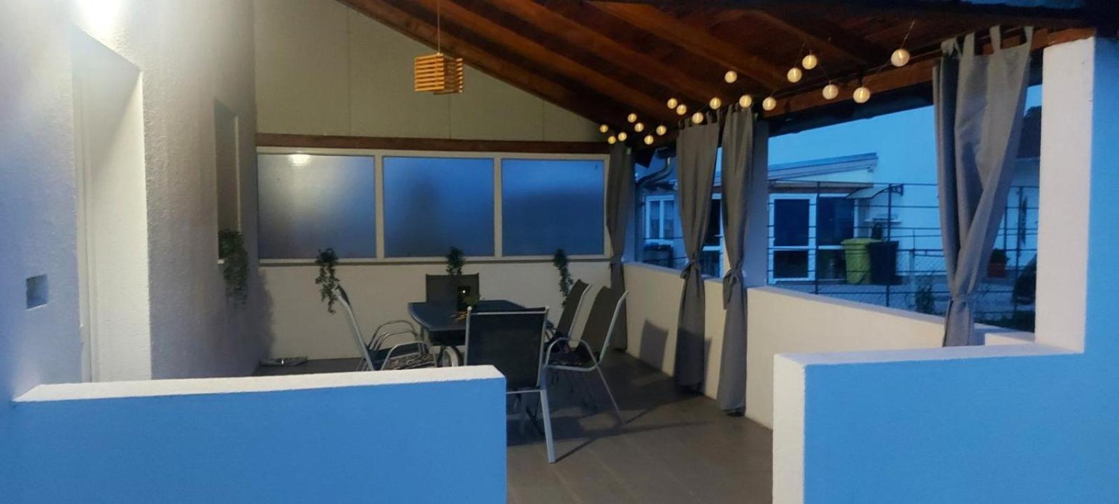 Kod Dide - Entry With Pin 0-24H Apartment Slavonski Brod Ngoại thất bức ảnh